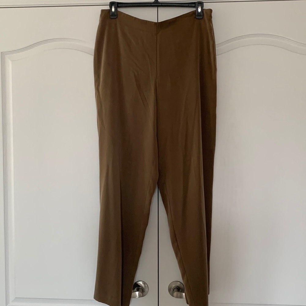 VGUC 100% silk Eileen Fisher pants